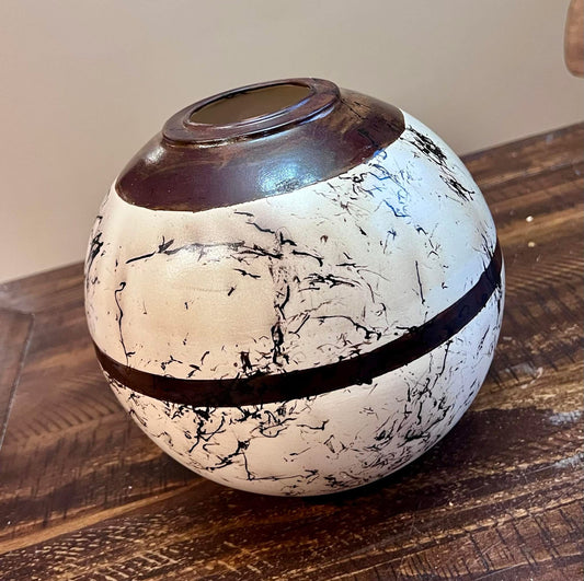 Round Horse Hair Vase