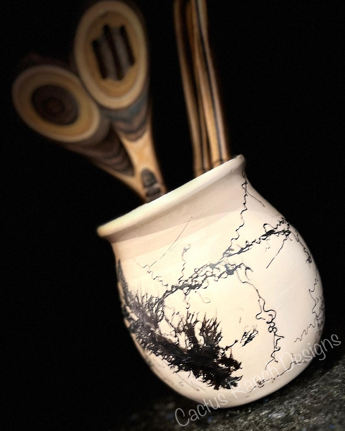 Round Horse Hair Utensil Holder/ Vase